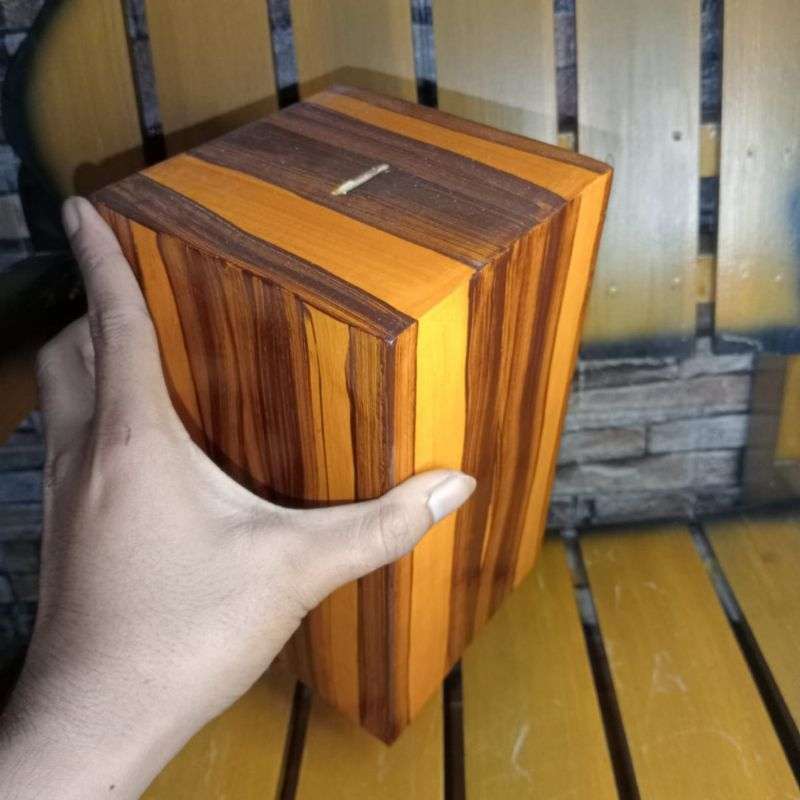 Cara Kreatif Membuat Celengan dari Triplek Bekas